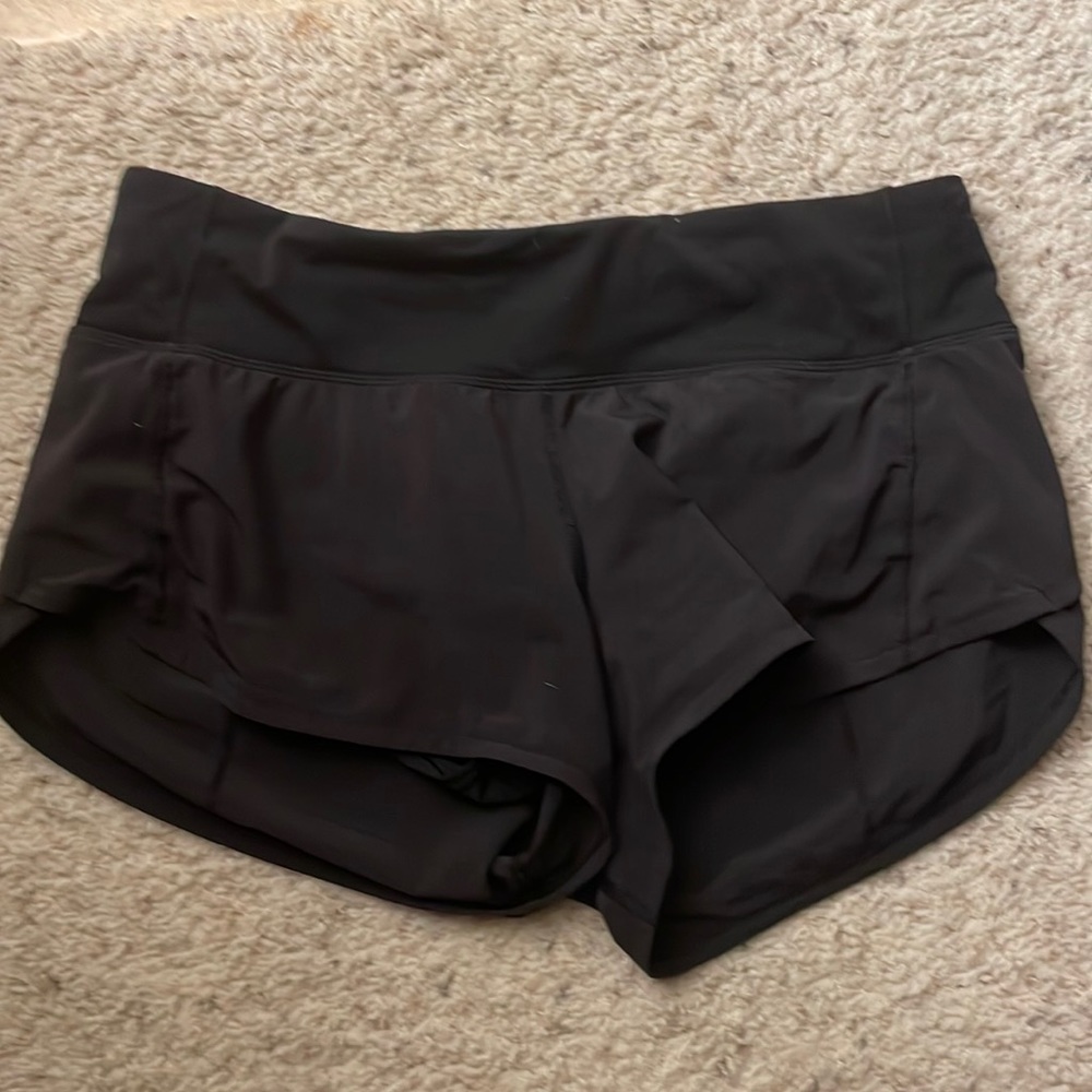Black Lululemon Speed Up shorts